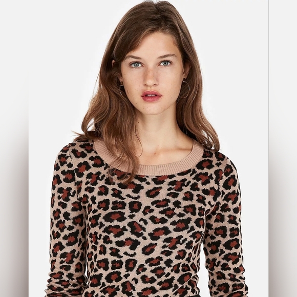 EXPRESS Leopard Print Fitted Sweater Sz medium - Picture 1 of 4